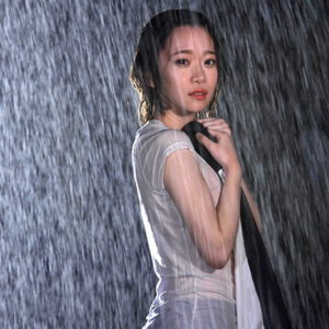 【濡れ透けエロ画像】梅雨の時期にピッタリなズブ濡れ女のエロ画像！（31枚）